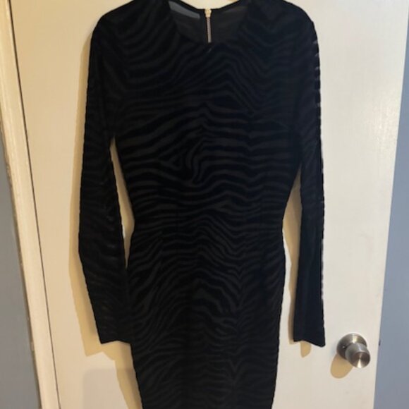 Velvet Bodycon Dress - Picture 6 of 7